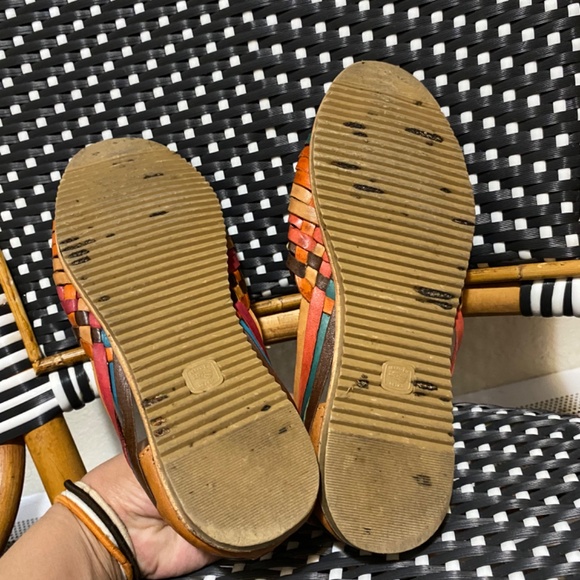 Huarache Multi color size 8 Women’s Sandals. - Picture 7 of 7